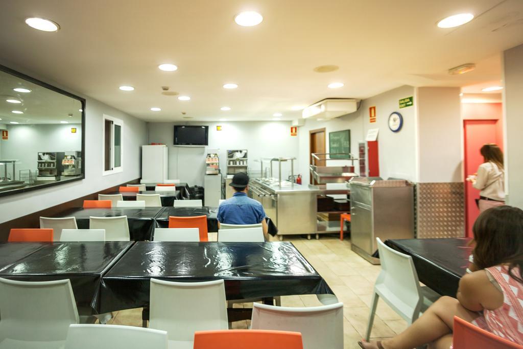 Center-Ramblas Konuk evi Barselona Dış mekan fotoğraf